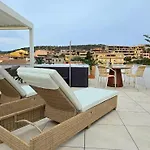 度假居 Casa Cavour 2 Via Del Mare Iun R1784 *